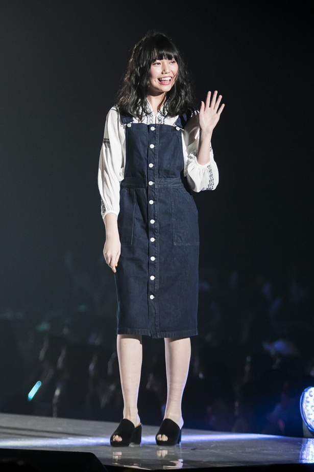  福岡アジアコレクション(FACo)に登場した長久玲奈
