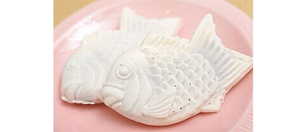 トレンド感のある和菓子も！「たいやき工房白家」の「黒つぶあん」(150円)