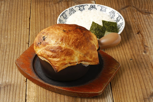 「中札内鶏とゴーダチーズのパイ包みスープカレー」1500円