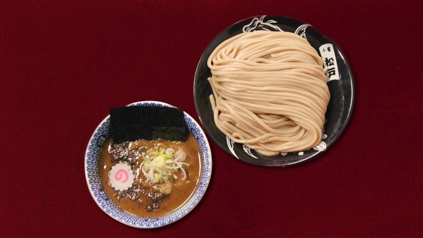 ドッキュ麺 千葉県松戸市の超人気店 中華蕎麦 とみ田 に密着 ラーメン業界のトップを走り続ける富田治は今 何を想うのか 初出しインタビュー掲載 ページ後半 ウォーカープラス