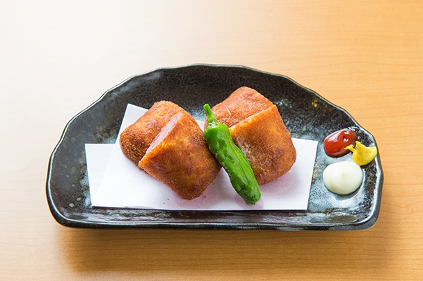 雲仙ハムカツ(680円)。食べ応えのあるハムカツが4切れのる