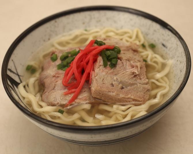 【現地のプロに聞いた】沖縄のおすすめグルメ20選！名物・ご当地料理&観光名所の混雑回避・移動テク