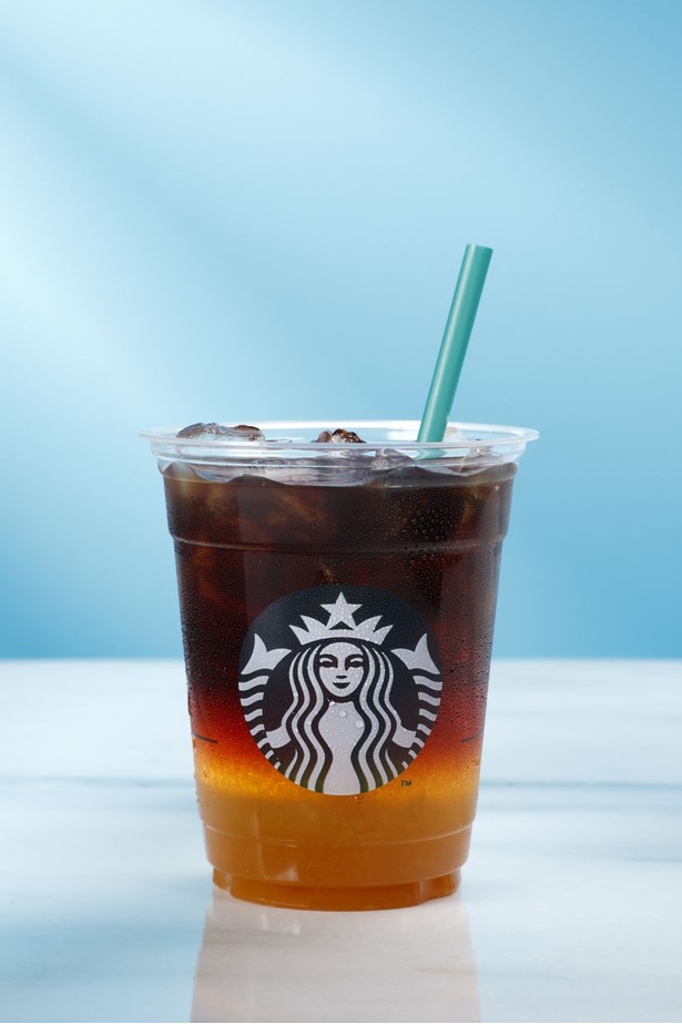 「コールドブリュー アップル シトラス」(Short 税抜420円、Tall 税抜460円、Grande 税抜500円、Venti 税抜540円)は5月9日(水)から7月1日(日)まで販売