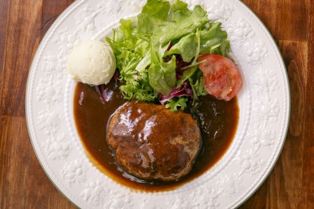 東京 銀座の肉バルで出会う ふわふわのハンバーグ おいしさの秘密は低温調理にあり ウォーカープラス
