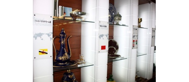 世界の食器も展示