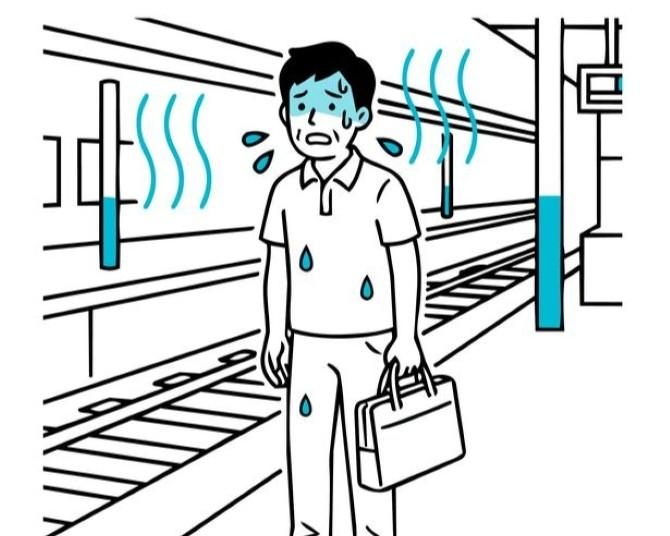 滝汗と冷えに悩む“駅のホーム”にぴったりのアイテムは？ユニクロの「適材適暑」で猛暑の日も快適に！
