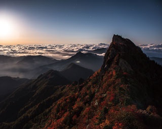 標高1982m！　登山で撮る西日本最高峰の名山（愛媛「石鎚山（石鎚登山ロープウェイ）」）