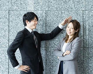 2人に1人が職場恋愛してみたい？新社会人の恋愛意識が明らかに