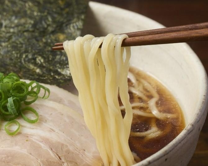 「おせちにラーメン」は新定番になり得るか？Oisix×飯田商店「進化系おせち」のラーメン試食レポ