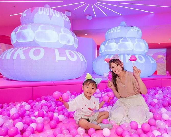 どこもかしこもピンクなうんこの世界！「うんこミュージアム YOKOHAMA BAY」を親子で全力体験