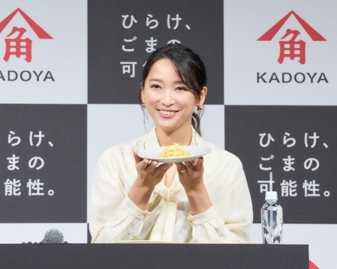 洋食に「ごま油」!?「かどや」の新作オイルがとても新しい！