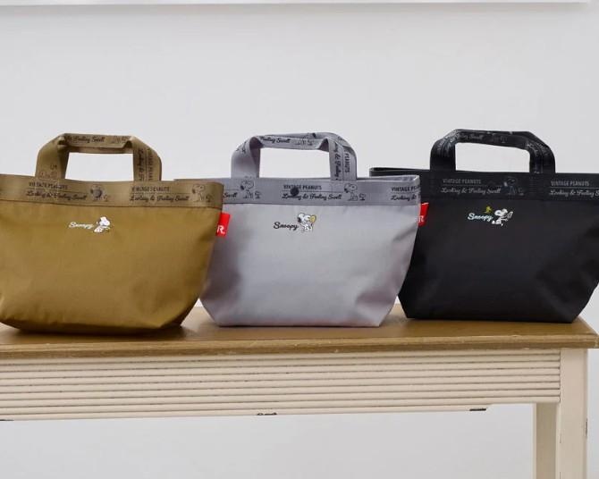身だしなみを整えるスヌーピーの刺しゅうにきゅん。「ROOTOTE」新作デリトートは大人が持てるベーシック3色
