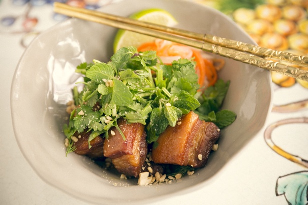 「ベトナム角煮」￥864。ベトナムの調味料で豚バラ肉を甘辛く煮込んでいる