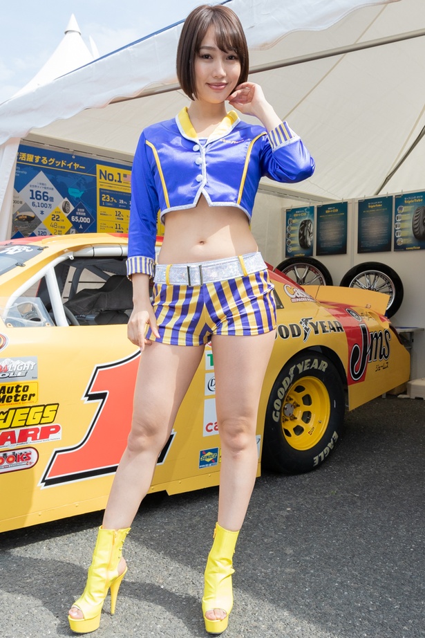 モータースポーツジャパンフェスティバル2018で見つけた美女たち(21/40)