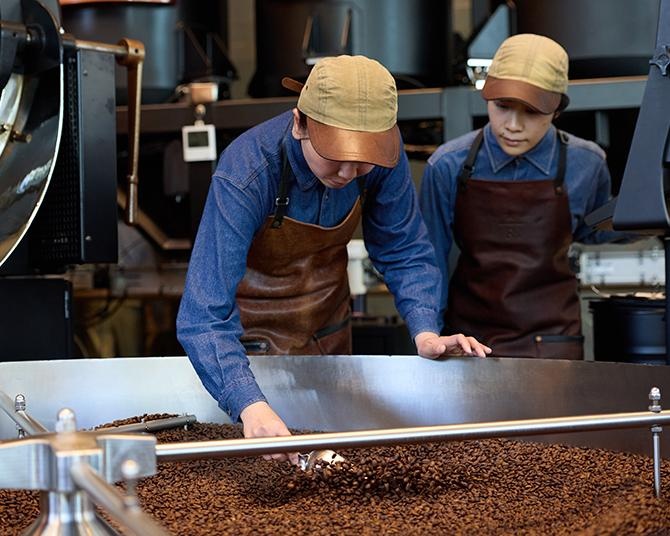 生産地の挑戦を最高の一杯へ。スターバックスのマスターロースターが届ける30周年の物語