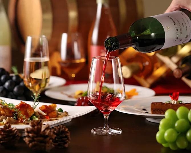 14種の地元ワインが飲み放題！大江戸温泉物語 ホテル新光で“実りの秋”を楽しむ「秋の山梨ワインフェア」が開催