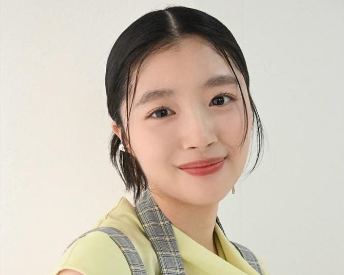 川床明日香が舞台『春よ来い、マジで来い』に出演「また舞台に立てるのがすごく幸せ」