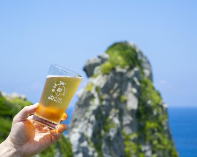 【神々が宿る島】長崎県の壱岐島で“魚に合う”クラフトビールに出合い、復活した名湯や神秘の神社、島カフェを巡る旅を