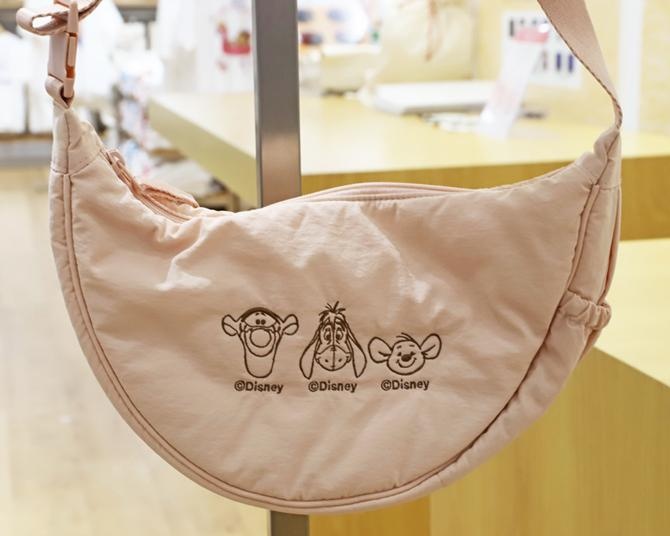 ユニクロで刺しゅうができるって知ってた？カフェや花、古着の販売も！意外なサービス&商品を紹介