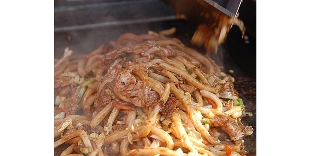 ｢ソース焼きうどん｣(鳩ヶ谷市/200円)