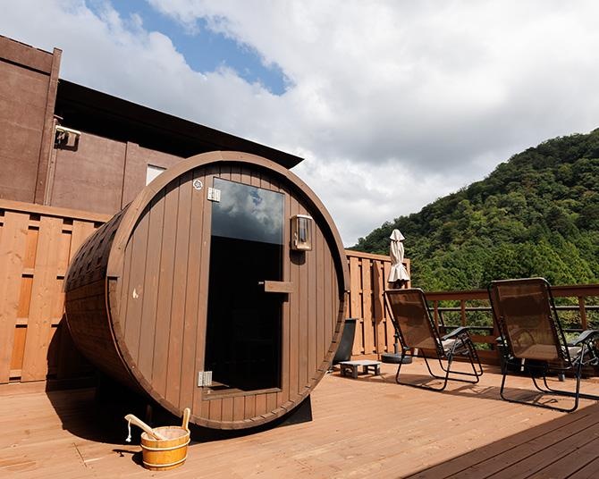 日々の忙しさを忘れて心を整える温泉旅行へ。極上サウナとオールインクルーシブを満喫する、北陸おすすめのご褒美宿【石川・山中温泉】