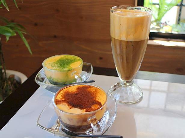 横浜にオープンする「CAFE GIANG」には、“すくって食べる”新感覚の「エッグコーヒー」が登場(写真右)