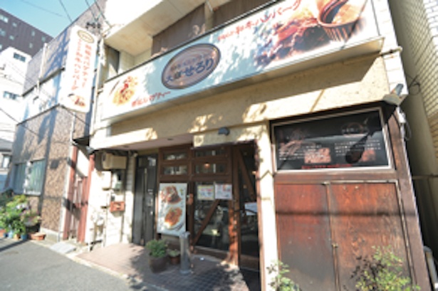 スパゲティーの看板が目印 / 大須せろり