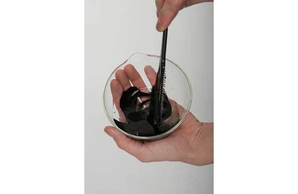 噂の薬液…黒いっす