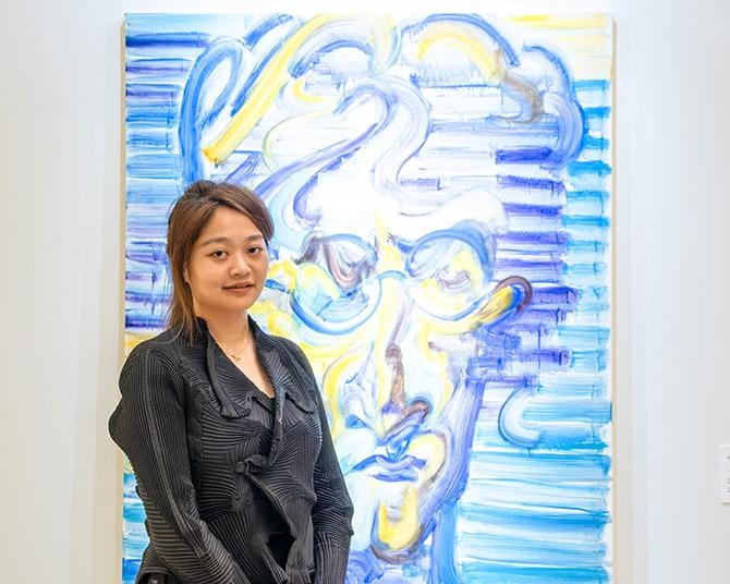 芝生広場に光るアートが出現！Otemachi Oneで楽しむ江上越のパブリックアート