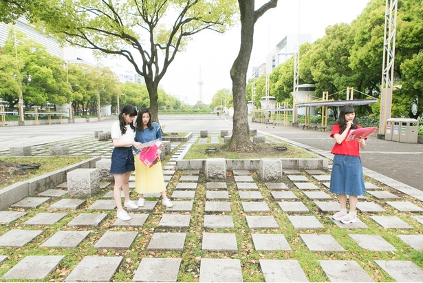  「目的の場所は多分ここだと思うけど…」(写真右、小西)