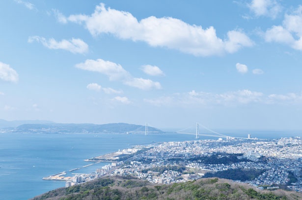 眼下に広がる青い空と輝く海瀬戸内海の大パノラマに感動!/ 須磨浦山上遊園