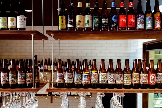 北海道から沖縄まで日本各地の国産クラフトビールが揃う