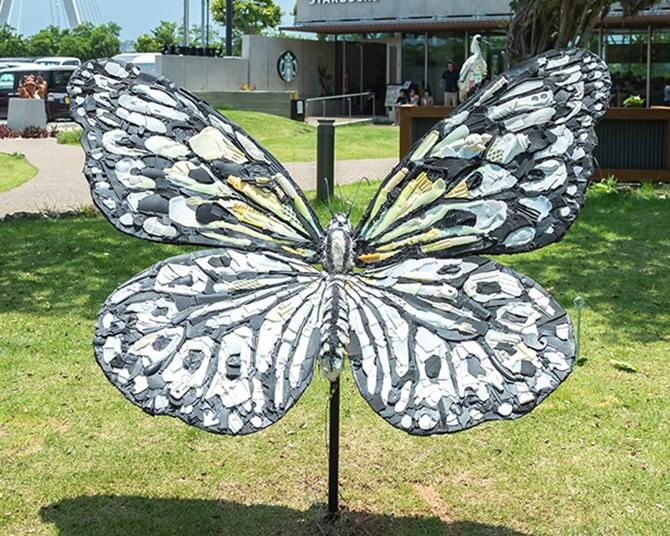 沖縄のスターバックス「つなご・みらいアートプロジェクト」のシンボルオブジェが完成！ 