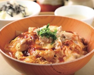 庶民派グルメは極上の味に進化！名古屋のどえりゃあおいしい親子丼3選
