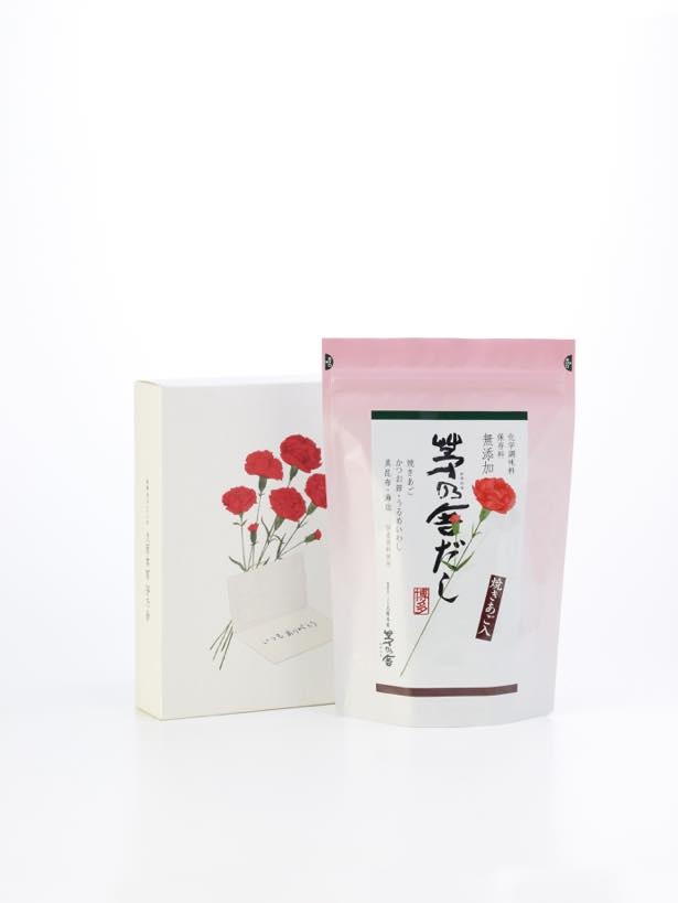 茅乃舎の「母の日贈答箱入 茅乃舎だし」(8g×22袋入り1620円)※販売中~5/13 なくなり次第終了