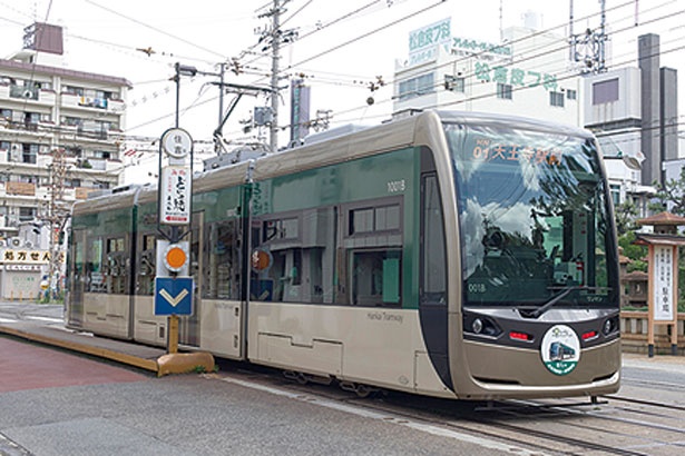 【写真を見る】2013年8月には低床式の新型車両の堺トラムが登場/阪堺電車