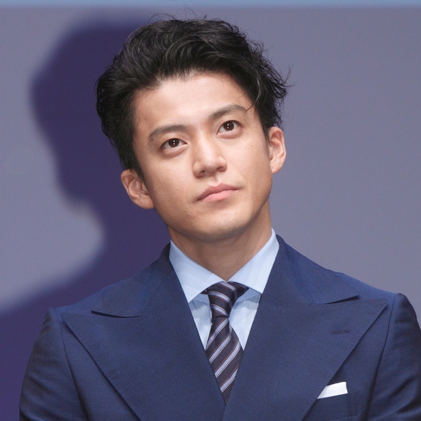 実の兄である小栗了氏からさまざまな一面が暴露された