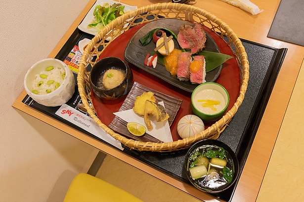 安達太良サービスエリア(上り)『うねめ「花籠御膳」』(1500円)