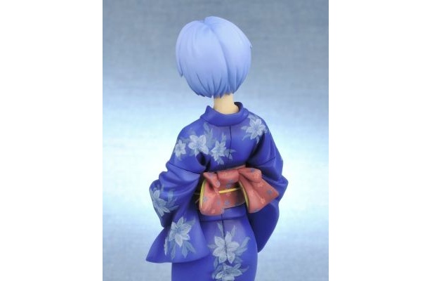 こっそり見える帯の裏面色にも注目