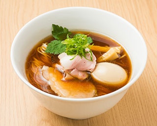 店主は“神奈川淡麗系”の名店「中村屋」出身。正統派の鶏スープは飲むほどに滋味深い！
