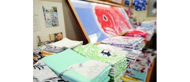 約300種類のオリジナルデザインが並ぶ