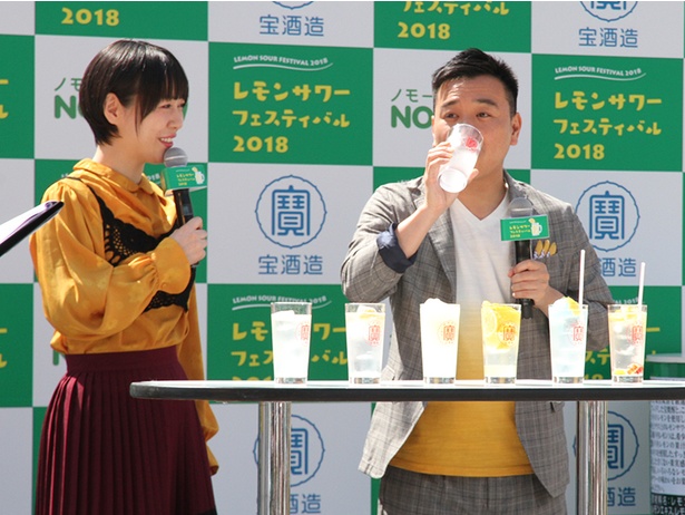 宇都宮まきさんと月亭八光さんがレモンサワーを飲み比べ