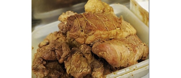 濃厚な味わいの柔らか〜い煮豚もおいしさのヒミツ