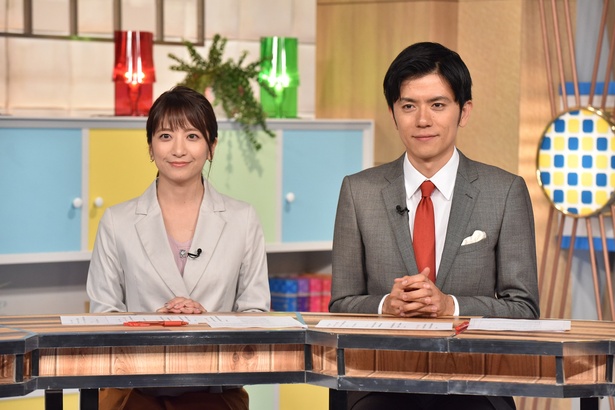 青木源太アナ、笹崎里菜アナ(写真右から)もキャスター役で出演!