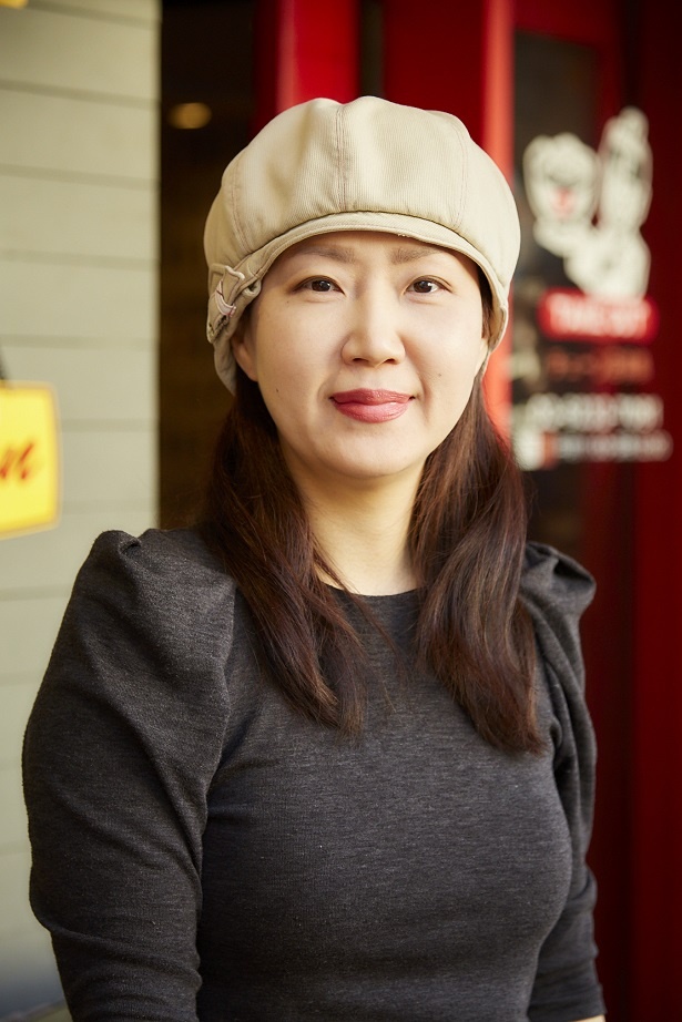 【写真を見る】2010年に初めて自身で韓国料理店をオープン。「コサム冷麺専門店」は、2年前の16年4月に開業した