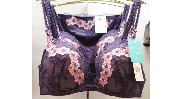 どのカップサイズもきれいな谷間が実現