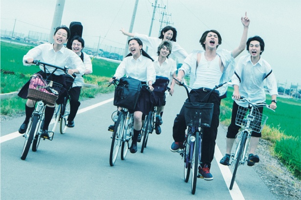 真野恵里菜、清水くるみ、横浜流星ら注目の若手キャストが集結した映画「青の帰り道」