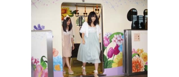 『ティンカー・ベルと月の石』の発売記念イベントの様子