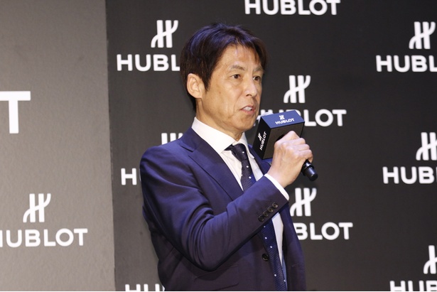 「日本のチームらしいプレーをして、日本のサッカーを選手と力を結集して表現したい」とW杯への意気込みを語った西野監督