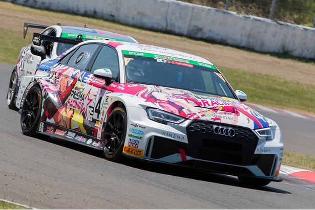 Audi Team DreamDriveのプリズマ☆イリヤ RS3 LMS